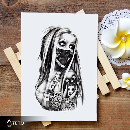 Porträt einer Punkfrau - TETO Temporäre Tattoos